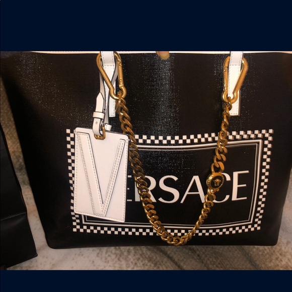 VERSACE EVERYTHING! - Picture 5 of 13